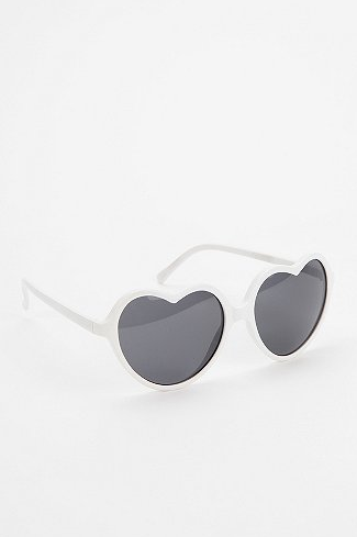 Sweetheart sunglasses_Urban Outfitters
