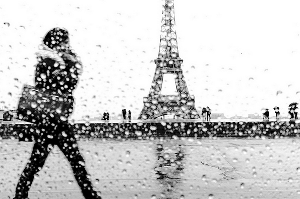 woman-walking-Eiffel-Tower-Laurent-Scheinfeld