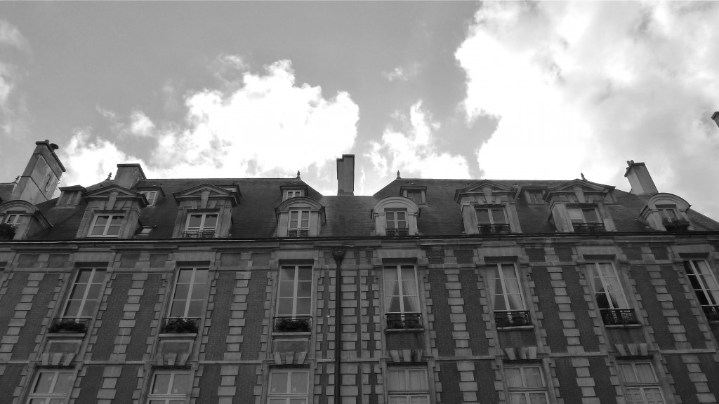 White-Cabana-Place-des-vosges-Paris-5