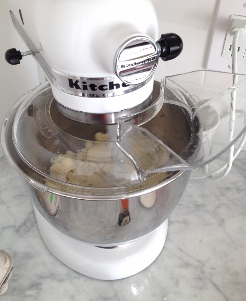 White-Cabana-KitchenAid-stand-mixer-7