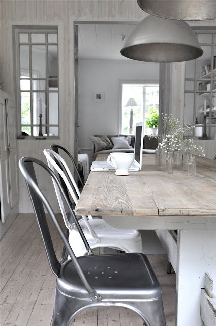 industrial-chic-dining