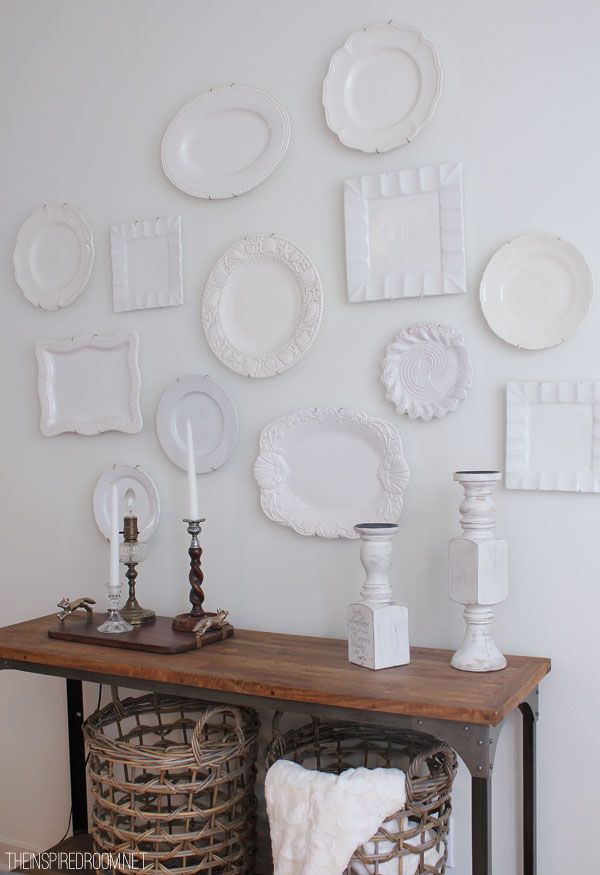 white-plate-wall-design