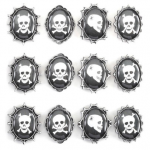 20 Below: Spooky Skulls