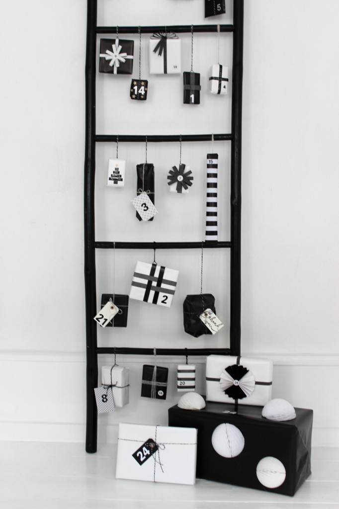 black-white-modern-advent-calendar