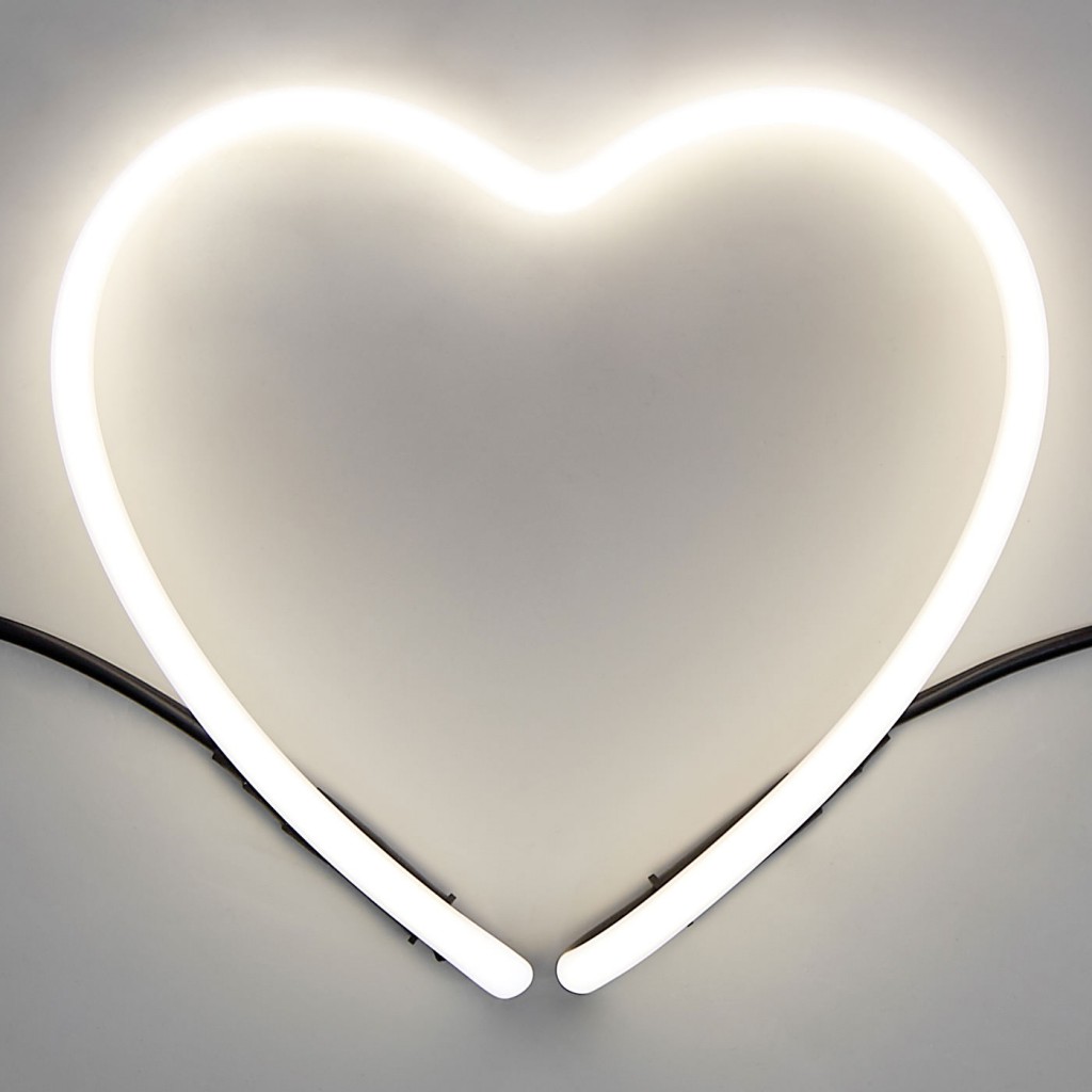 modern-neon-letter-heart-a-jonathan-adler