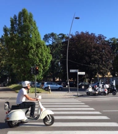 White-Cabana-Lucca-Italy-Vespa-Motorina