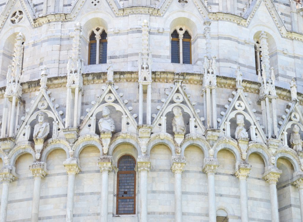 Pisa-Leaning-Tower-White-Cabana