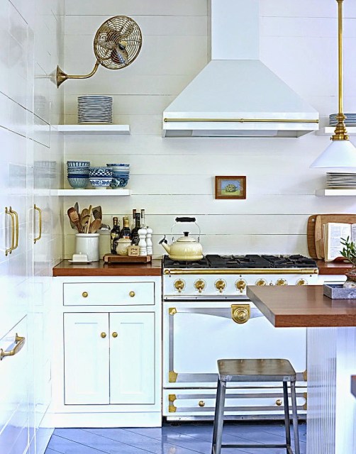 white+Kitchen+la+cornue+stove+gold+brass+accents+cococozy+lacquered+life